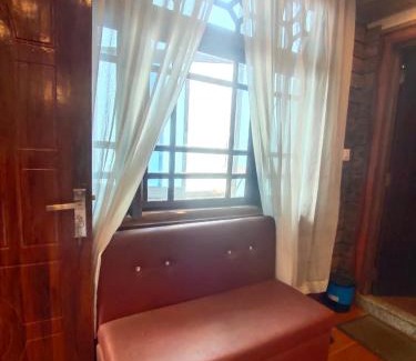 Darjeeling Hotel | Hotel RATNA VILLA INN