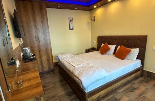 Darjeeling Hotel | Hotel RATNA VILLA INN