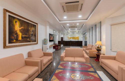 Lumbini Hotel | Hotel Ratnasambhava