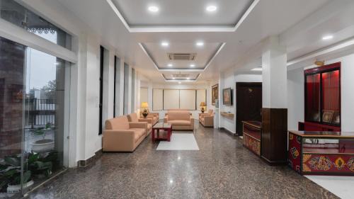 Lumbini Hotel | Hotel Ratnasambhava