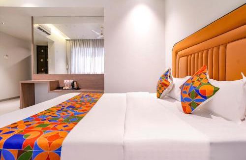 Vasai East Hotel | Hotel Regency
