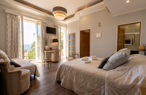 Bormes-Les-Mimosas Hotel | Hotel Restaurant Le Bellevue