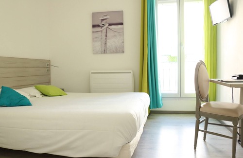 Meze Hotel | Hotel Restaurant du Port