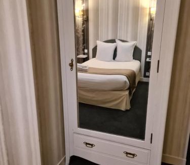 Saint-Florentin Hotel | Hotel Restaurant La CHEVALIERE