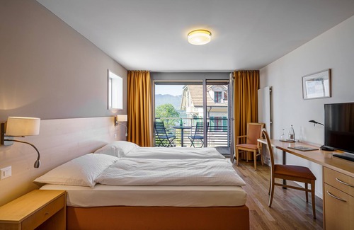 Hilterfingen Hotel | Hotel Restaurant Schönbühl