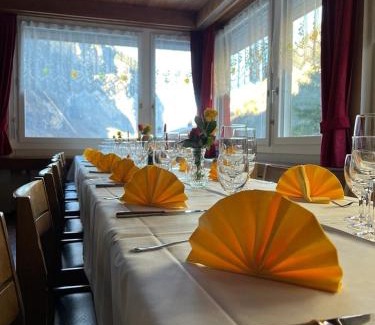 Stechelberg Bed & Breakfast | Hotel-Restaurant Stechelberg Bed & Breakfast