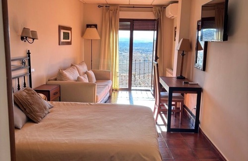 Cebreros Hotel | HOTEL RESTAURANTE EL CASTREJON