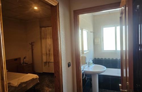 El Partidor Apartment | Hotel restaurante Palacio Fes