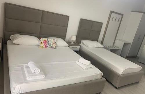 Qeparo House | Hotel Riviera