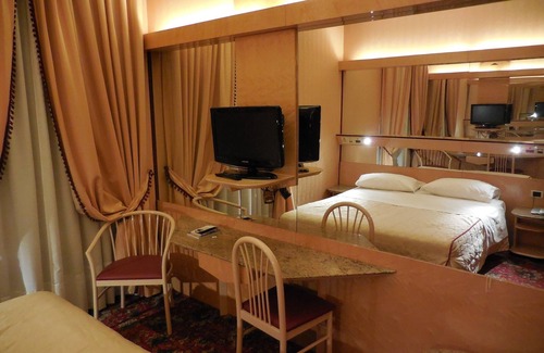 Cesano Boscone Hotel | Hotel Roma