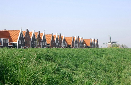 Volendam Apartment | Hotel Room in Volendam near Marinapark