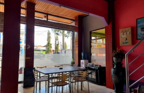 Buton Babau Hotel | Hotel Rosichan Bau Bau Mitra RedDoorz