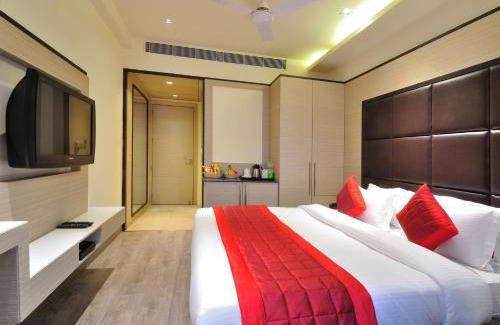Patel Nagar Hotel | Hotel Royal Grand - Opposite Axis Bank East Patel Nagar