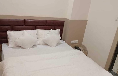 Gandhinagar Hotel | Hotel Royal