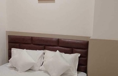 Gandhinagar Hotel | Hotel Royal