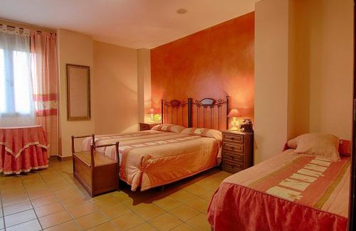 Tejeda de Tietar Hotel | Hotel Rural Hojaranzos