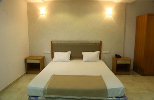 Abu Road Hotel | Hotel S9, Abu Road, near Ambaji temple