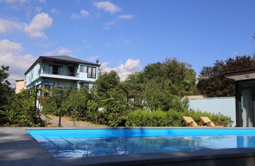 Mtskheta House | Hotel Saguramo Bliss
