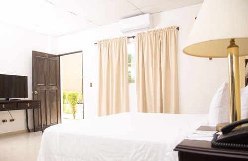 Antiguo Cuscatlan Hotel | Hotel Santa Elena