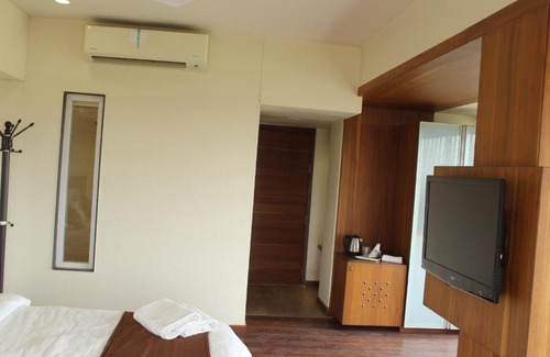 Himatnagar Resort | Hotel Sarvoday & Restaurant