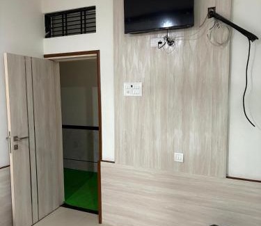 Nala Sopara Hotel | Hotel Savera