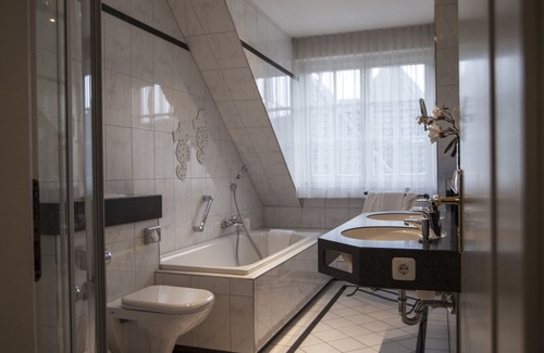 Feste Zons Hotel | Hotel Schloss Friedestrom