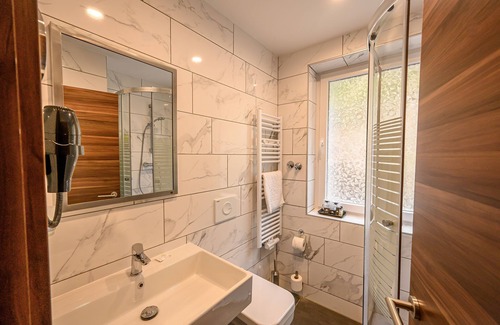 Erlbach Hotel | Hotel Schwarzbachtal Hideaway