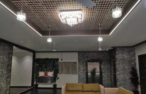 Bodakdev Hotel | Hotel Selfie Inn