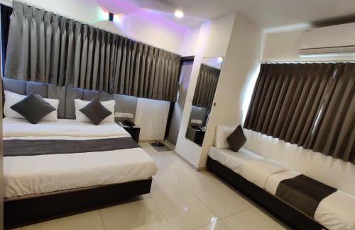 Bodakdev Hotel | Hotel Selfie Inn