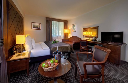 Hostivar Hotel | HOTEL SELSKÝ DVŮR