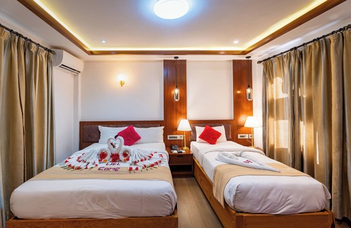 Sauraha Hotel | Hotel Seven Limited