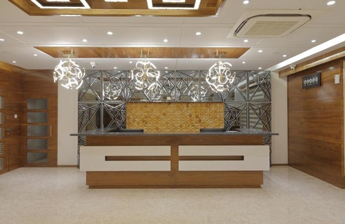 Navrangpura Hotel | Hotel Silver Heights