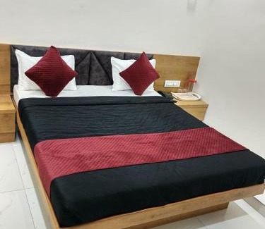 Dholka Hotel | Hotel Skyline