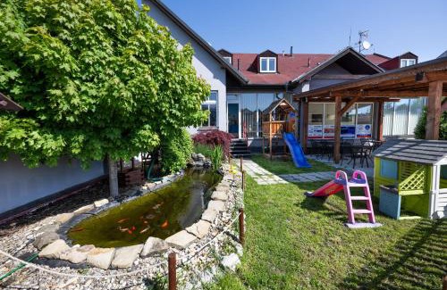 Uhersky Brod Hotel | Hotel & SPA centrum PALMIRA