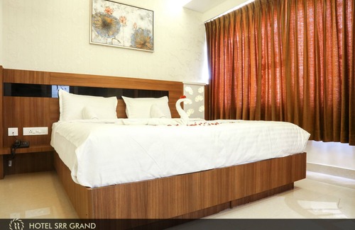 Vandalur Hotel | Hotel SRR Grand