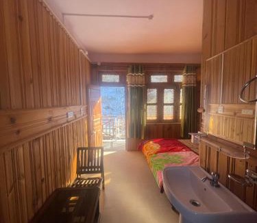 Rohru Hotel | Hotel SSS The Chanshal Retreat
