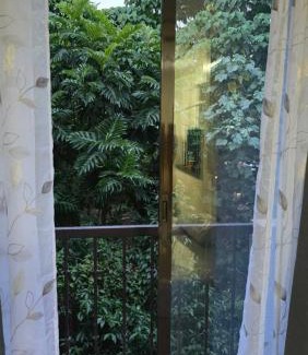 Poblacion District Apartment | Hotel - Style Studio with balcony Davao City