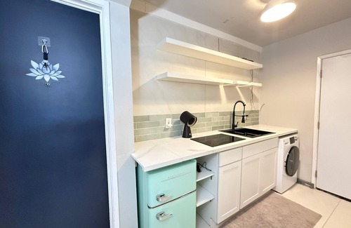 Northgate Apartment | Hotel-Style-Suite+Patio & Private Entrance & Parking