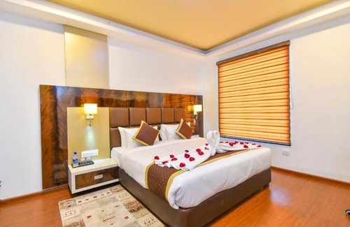 Sitapura Hotel | Hotel Sun City Plaza