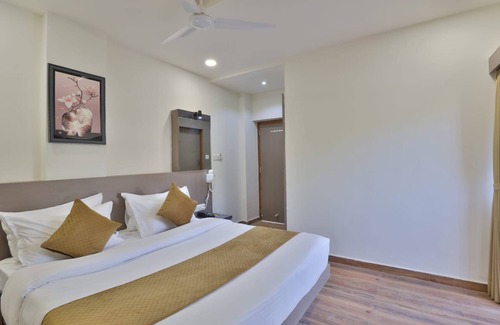 Palanpur Hotel | Hotel TGR Rooms