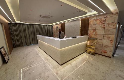 Jhunjhunu Hotel | Hotel The Crown Inn