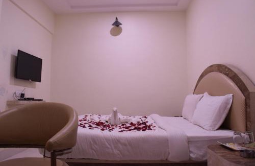Ambikapur Hotel | HOTEL THE HILLS