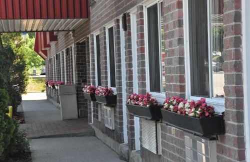 Mont-St-Hilaire Hotel | Hotel Transit