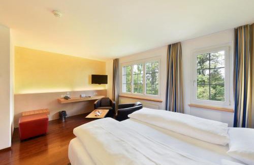 Uetliberg Hotel | Hotel UTO KULM car-free hideaway in Zurich