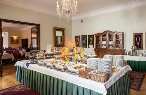 Hakumaki Hotel | Hotel Vanajanlinna