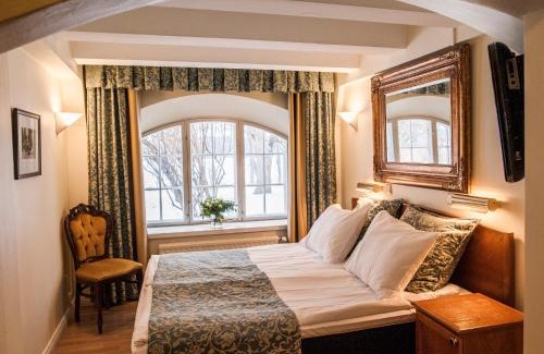 Hakumaki Hotel | Hotel Vanajanlinna