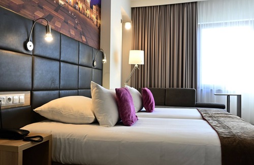 Piotrkow Trybunalski Hotel | Hotel Vestil
