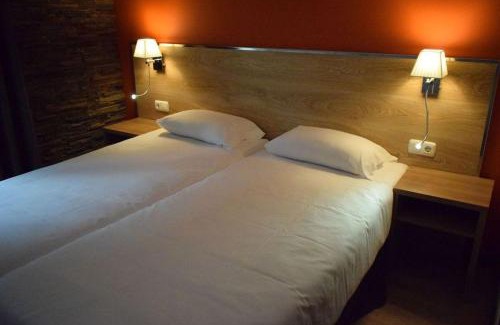 Mas de Ribafeta Hotel | HOTEL VICTORIA