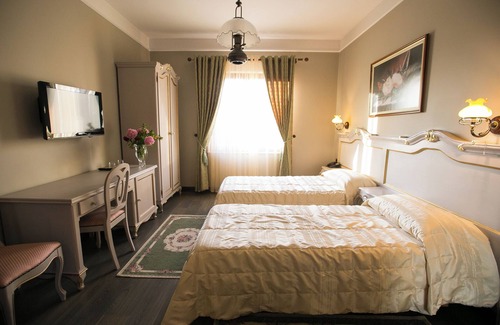 Tirana Hotel | Hotel Victoria