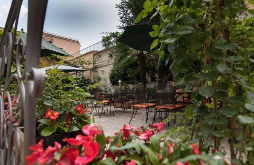 Rione XVIII Castro Pretorio Hotel | Hotel Villa Delle Rose